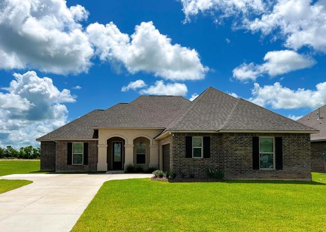 بنجالو بليس يور لاكوريوس هوم أواي فروم هوم