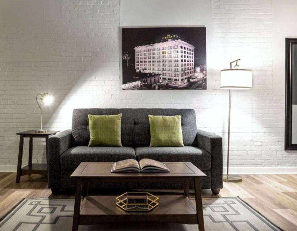 TWO Urban 2BR 2BA Apartments by Cozysuites