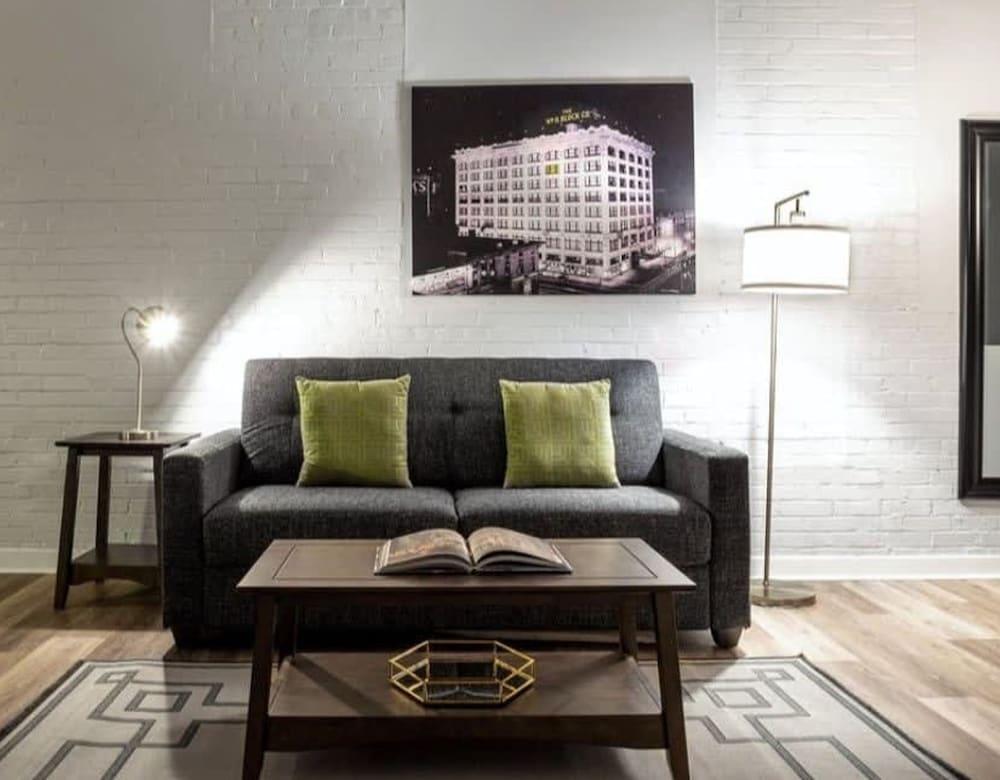 Beautiful 2BR 2BA In The Block by Cozysuites