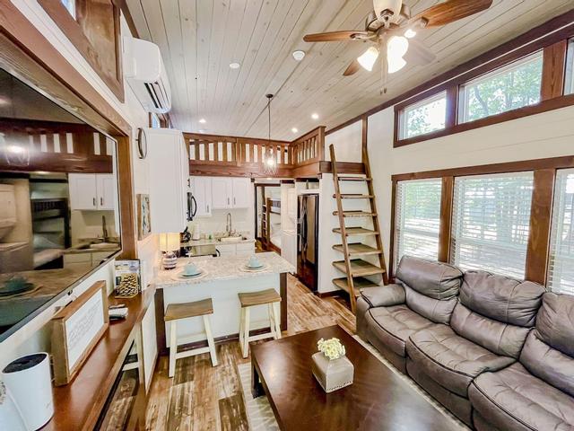 هايكر إس هانج اوت مونتيجل