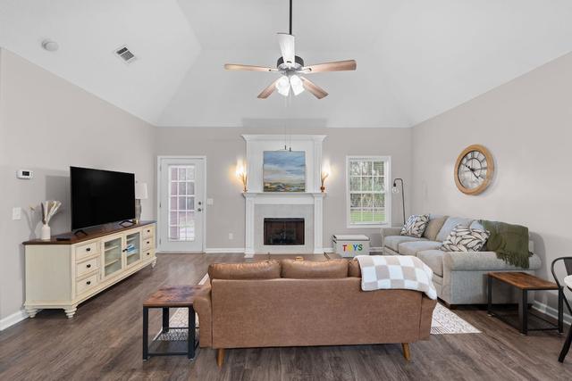 كويت فاميلي هوم - نير إفريثينج