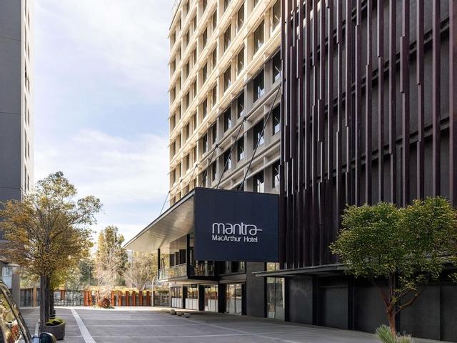 مانترا ماكارثور كانبيرا