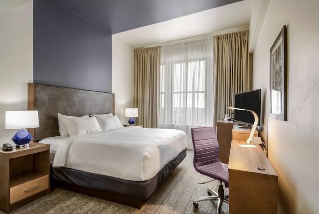 نيو بدفورد هاربور هوتل، آن أسيند كوليكشن هوتل