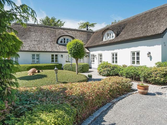 لاكشري ريتريت ويذ بول - باي تراوم فيرينوونونجين