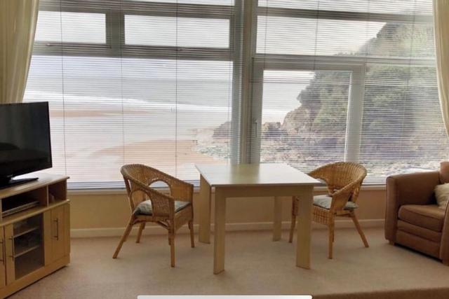 ستنينج بيتش فرونت أبارتمنت إن كاسويل سوانسي