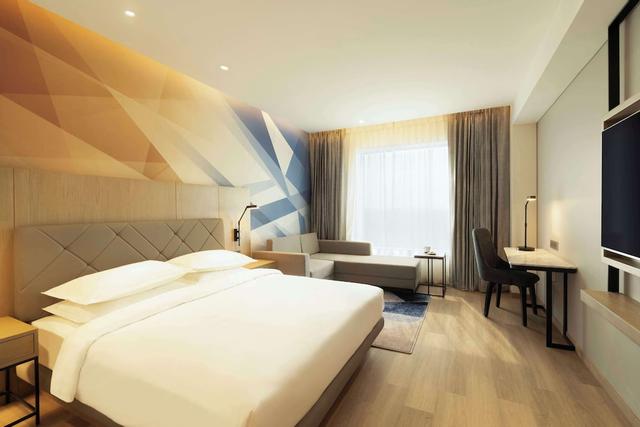 هيات بليس باروش