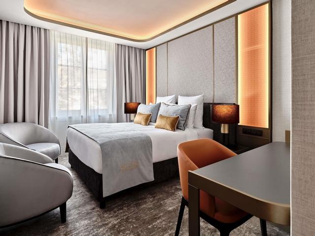 ذا كراون كراكاو سينتر - هاندوريتين كوليكشن أكور