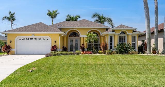 2518 Sw 38th Terrace 4 Bedroom Home by RedAwning