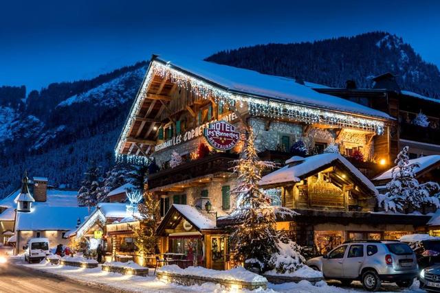 لوجيس هوتل ليه كورنيت دي بيزيس